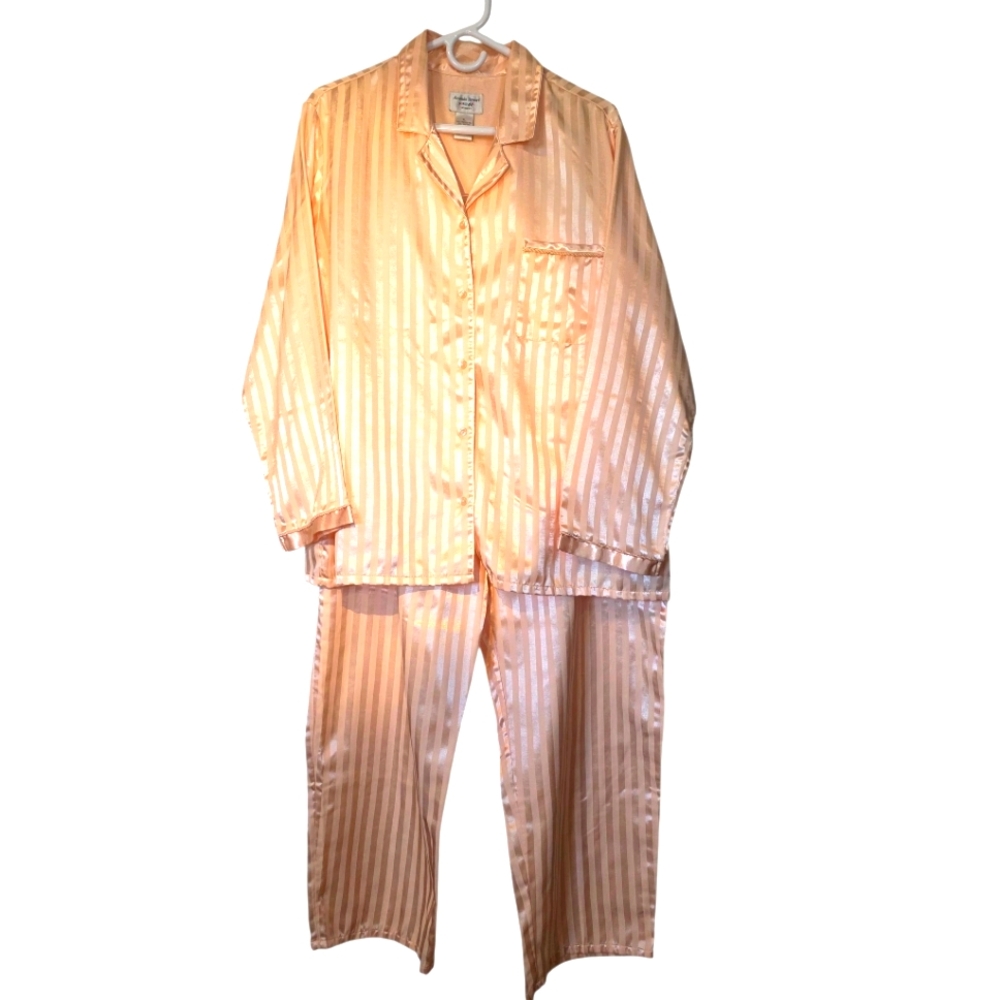Amanda Stewart Cozy Wear Silky Gold Pajama Set XL EUC